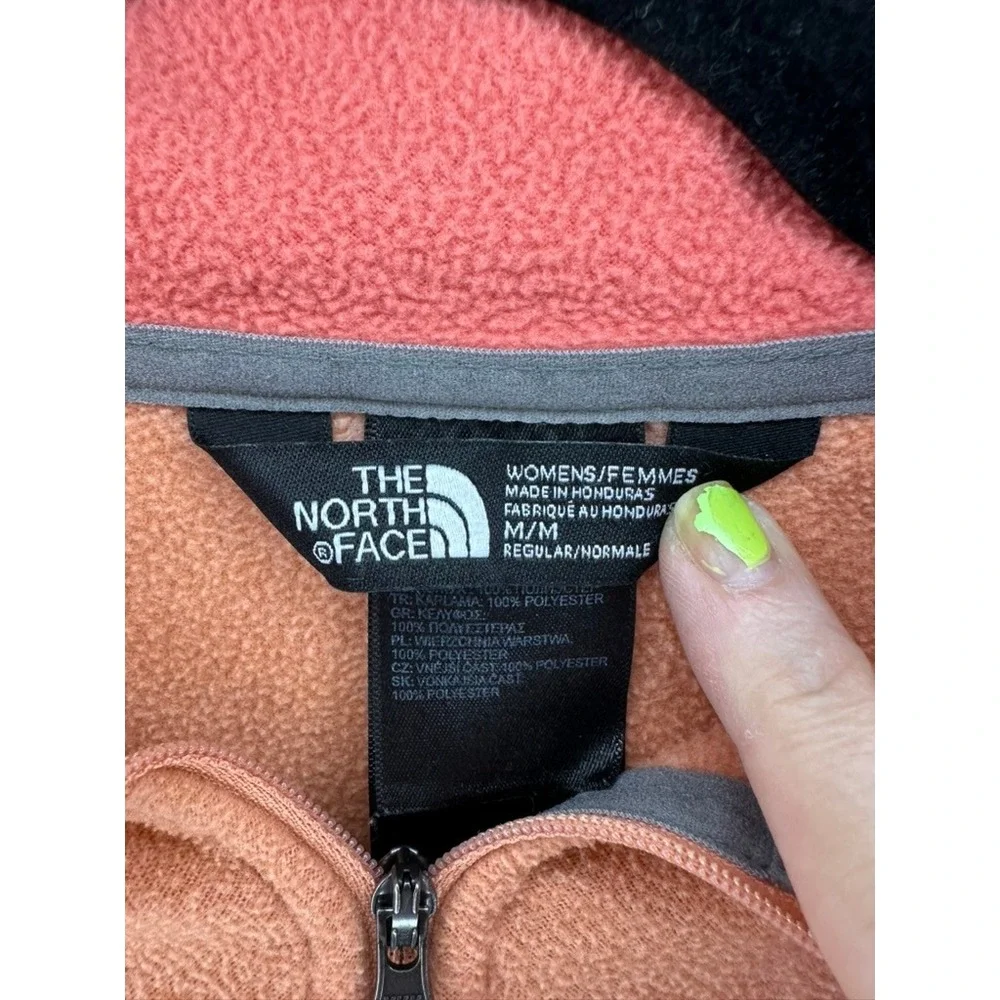 The North Face imagine wrapping